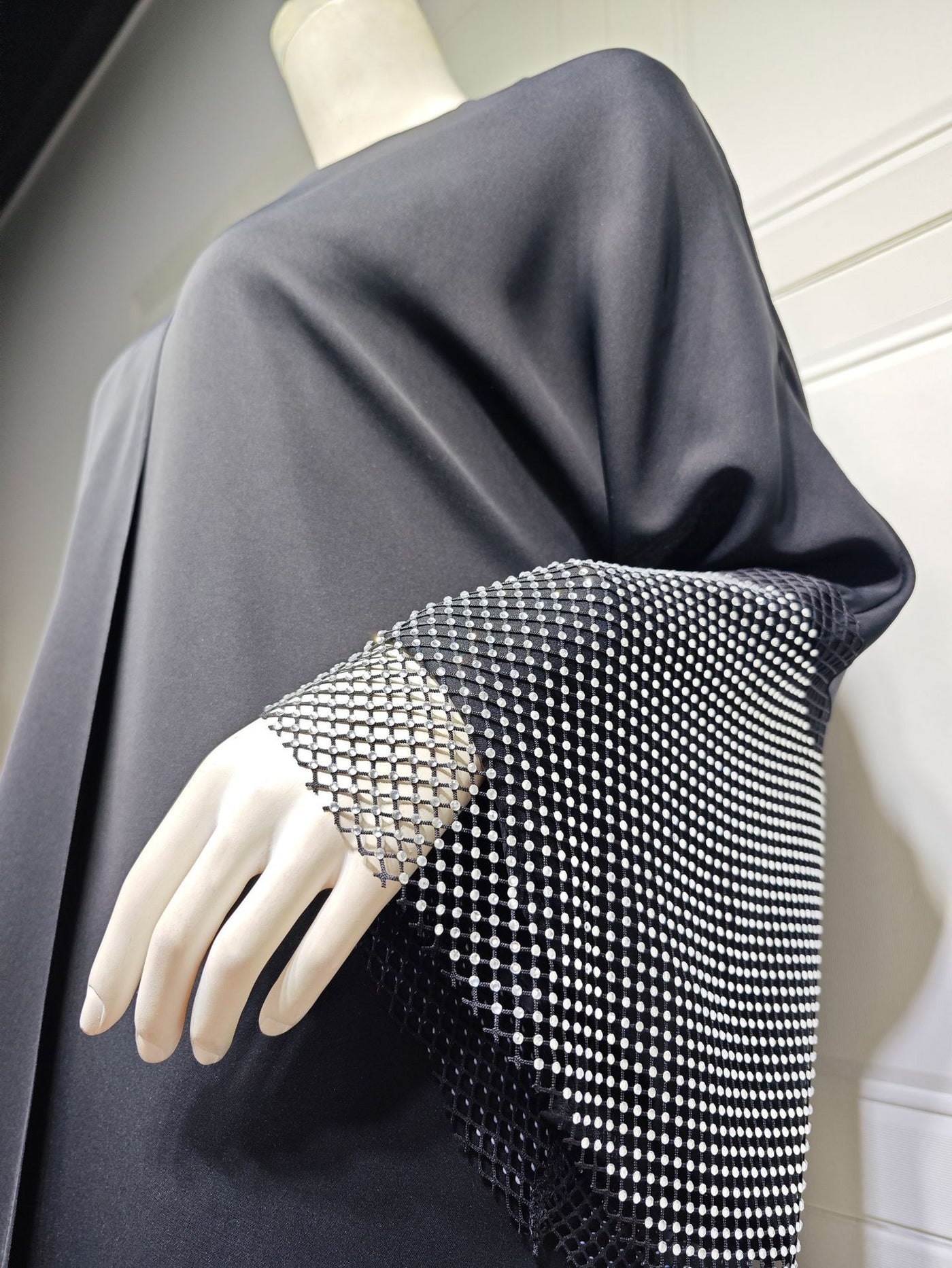 F&R Luma Diamond Mesh Abaya Robe