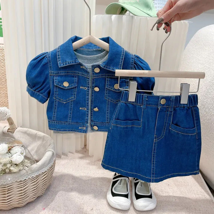 Girls’ Cotton Two-Piece Outfit – Stylish Top & Shorts Set