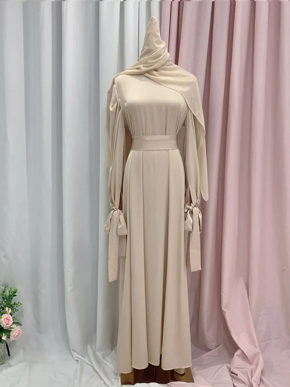 F&R Majestic Grace Abaya